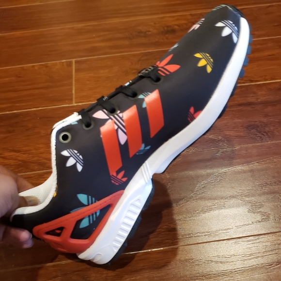 Adidas Womens Running Shoes Size 6.5Y/8W - Picture 8 of 16